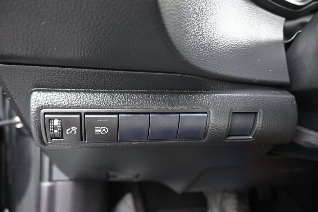 Used 2021 Toyota Corolla LE w/ Carpet Mat Package (TMS) FWD image 24