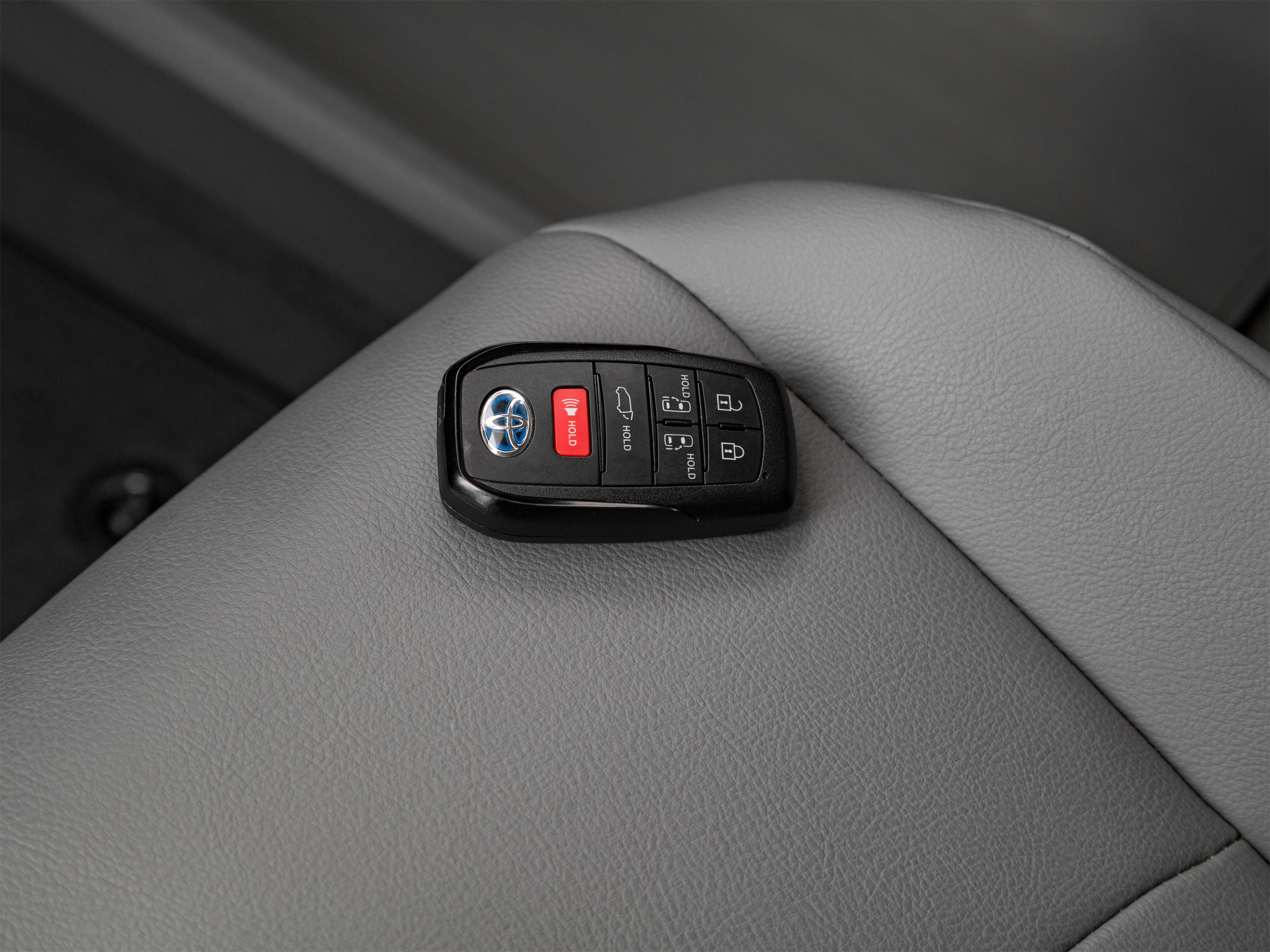 Used 2023 Toyota Sienna XLE FWD image 39