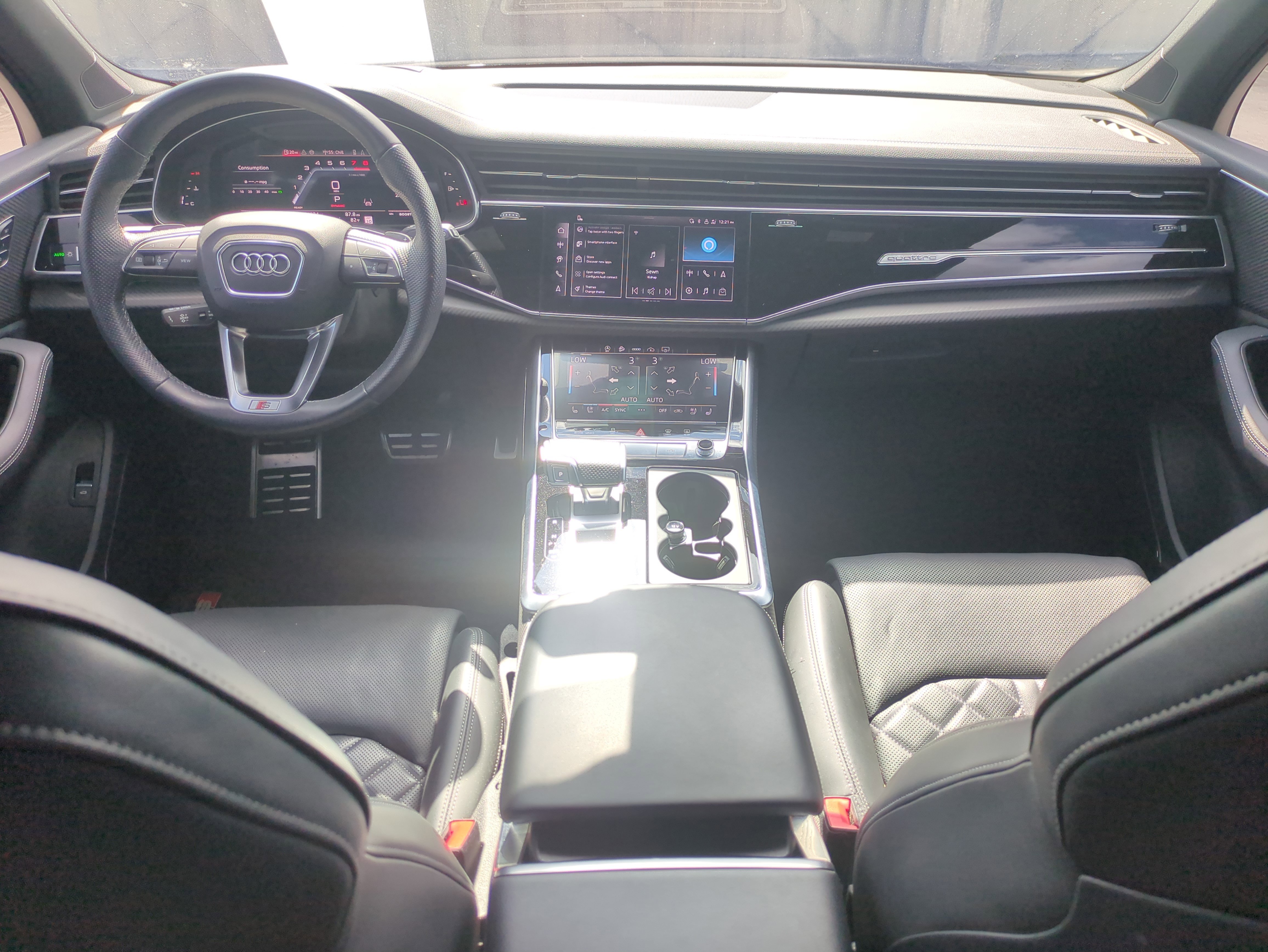 Used 2025 Audi SQ7 Premium Plus w/ Executive Package image 16