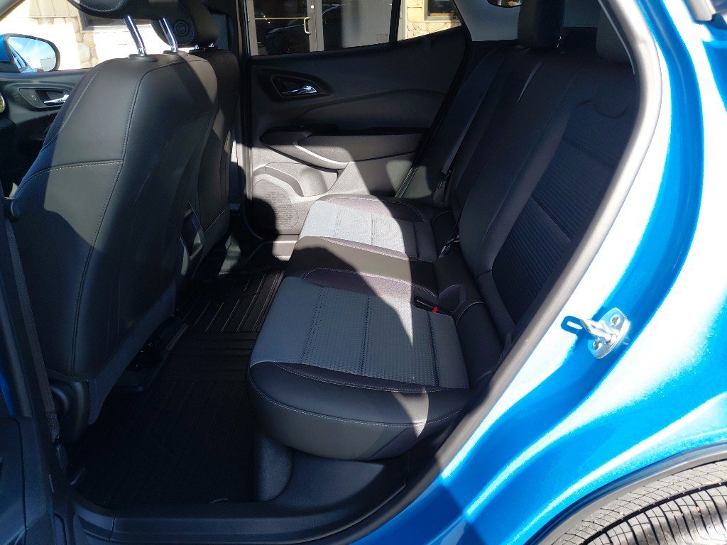 Used 2025 Chevrolet Trax LT image 10