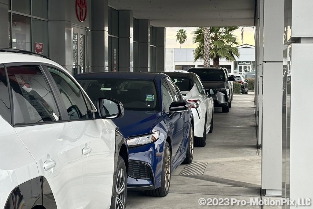 Used 2022 Toyota Camry LE image 17