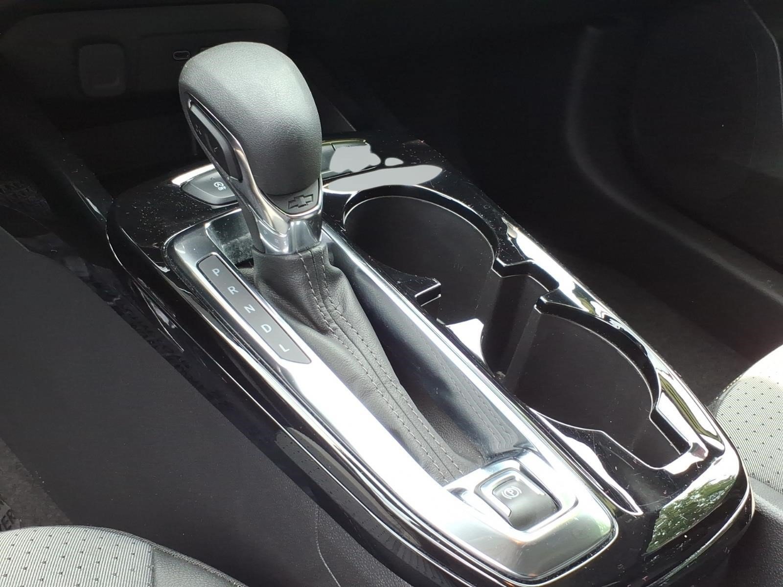 Used 2025 Chevrolet Trax LT FWD image 16