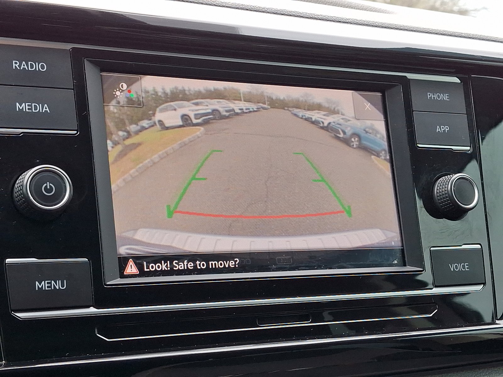 Certified 2022 Volkswagen Taos S image 18