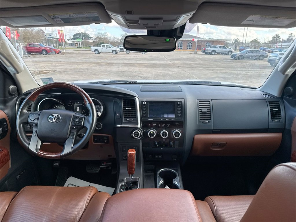 Used 2020 Toyota Sequoia Platinum image 31