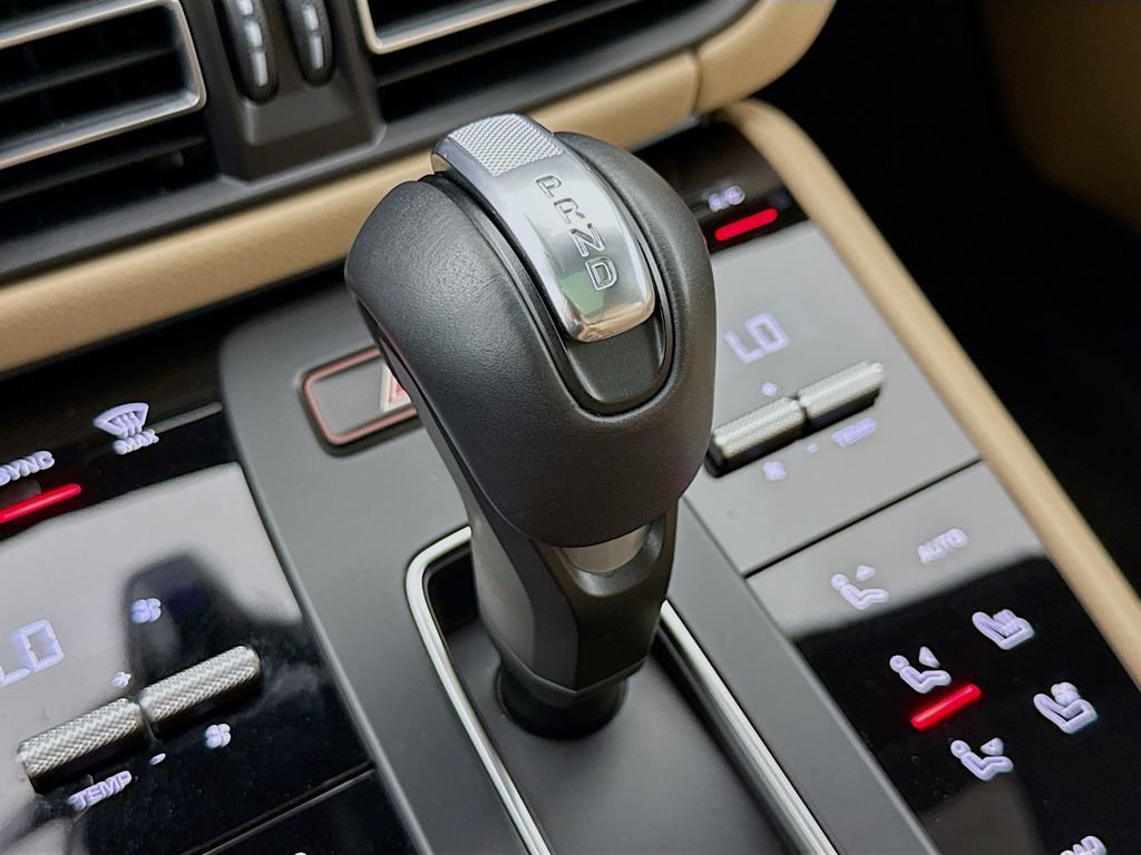 Certified 2025 Porsche Macan image 22