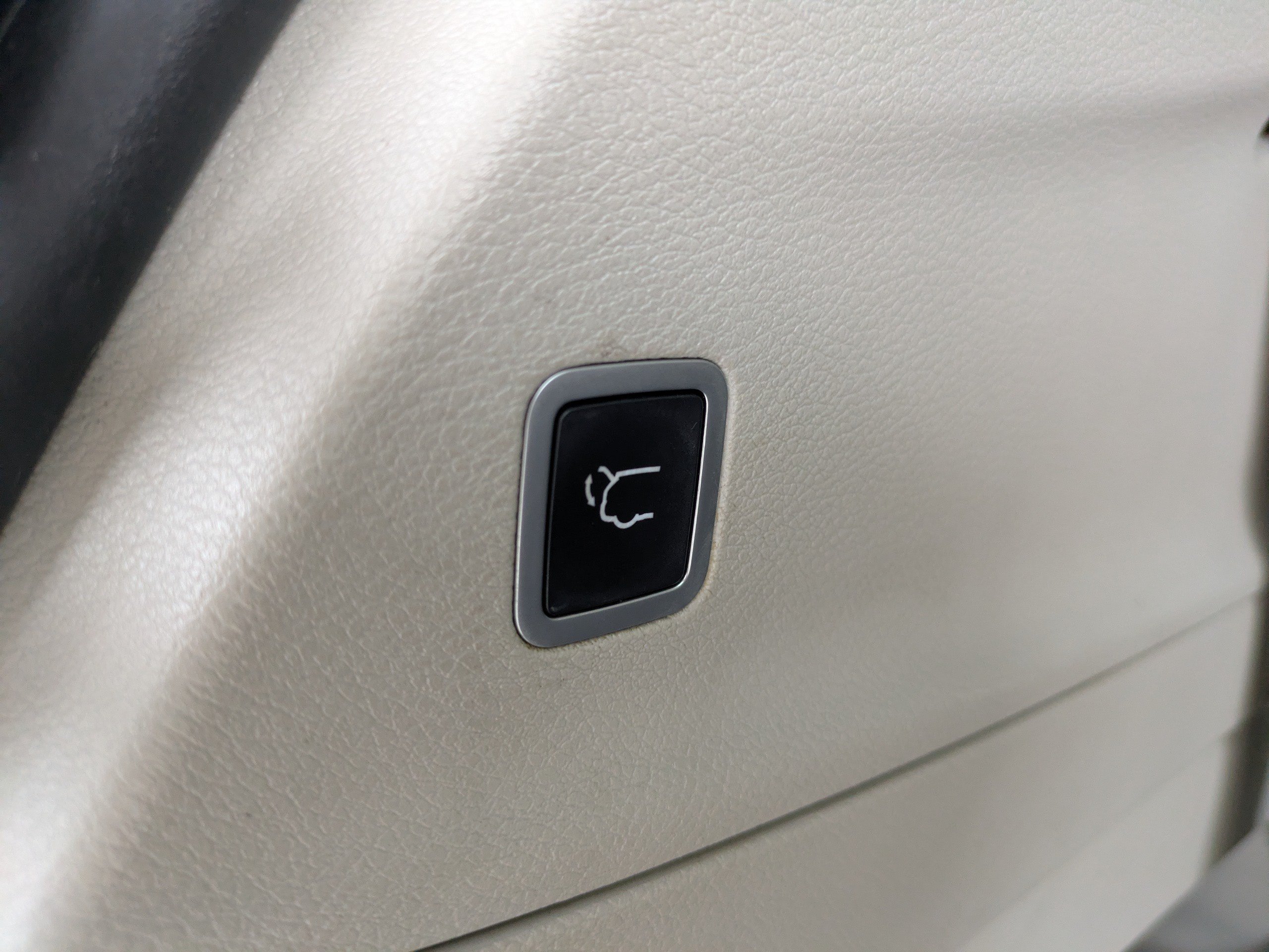 Used 2018 Chrysler Pacifica Touring-L FWD image 14