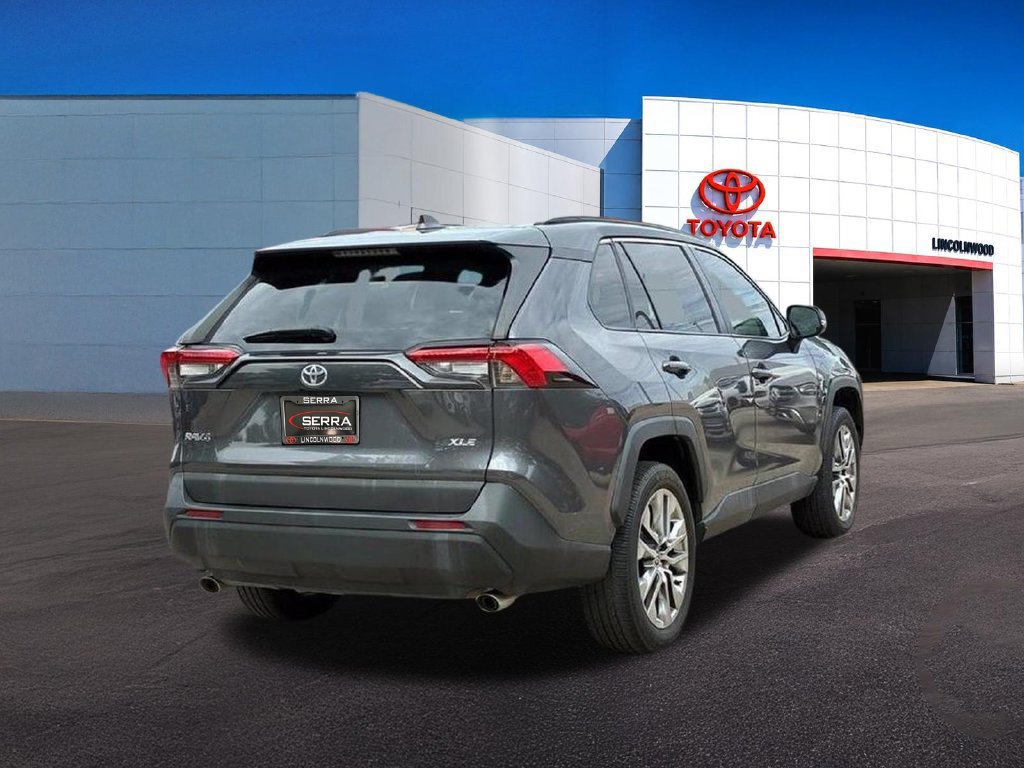 Used 2021 Toyota RAV4 XLE Premium FWD image 12