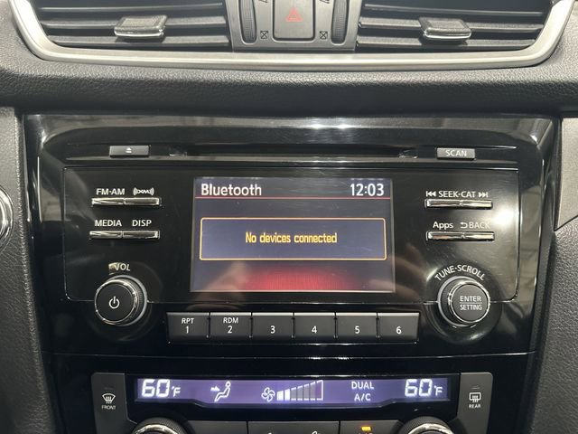 Used 2015 Nissan Rogue SV AWD/4WD image 29