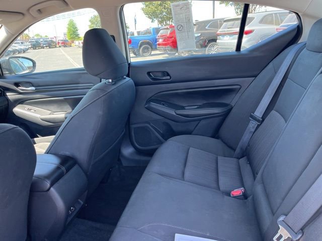 Used 2025 Nissan Altima 2.5 SV FWD image 12
