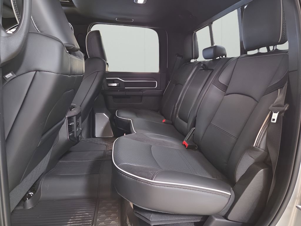 New 2026 RAM 2500 Laramie AWD/4WD image 23