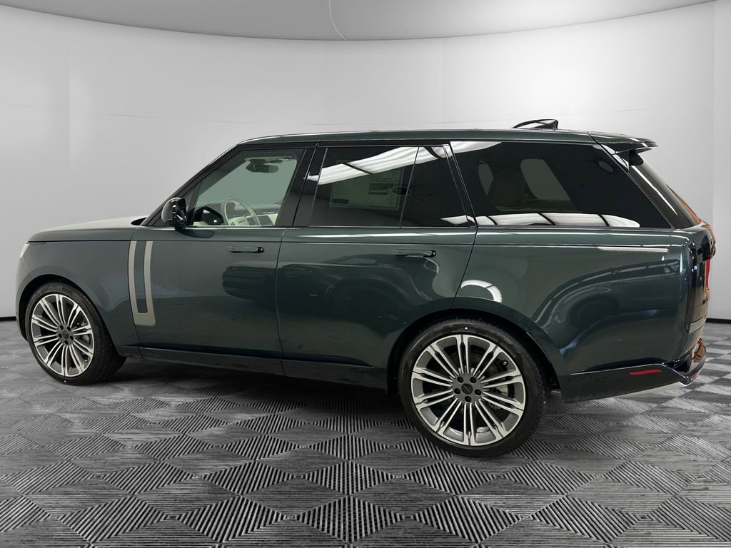 New 2026 Land Rover Range Rover SE image 2