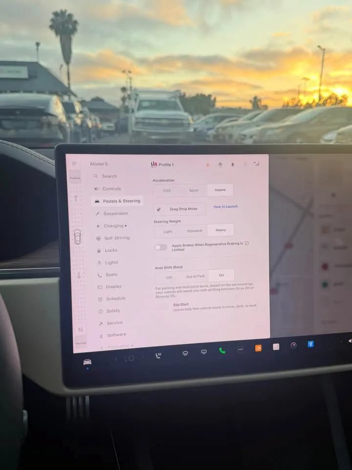 Used 2025 Tesla Model S AWD/4WD image 8