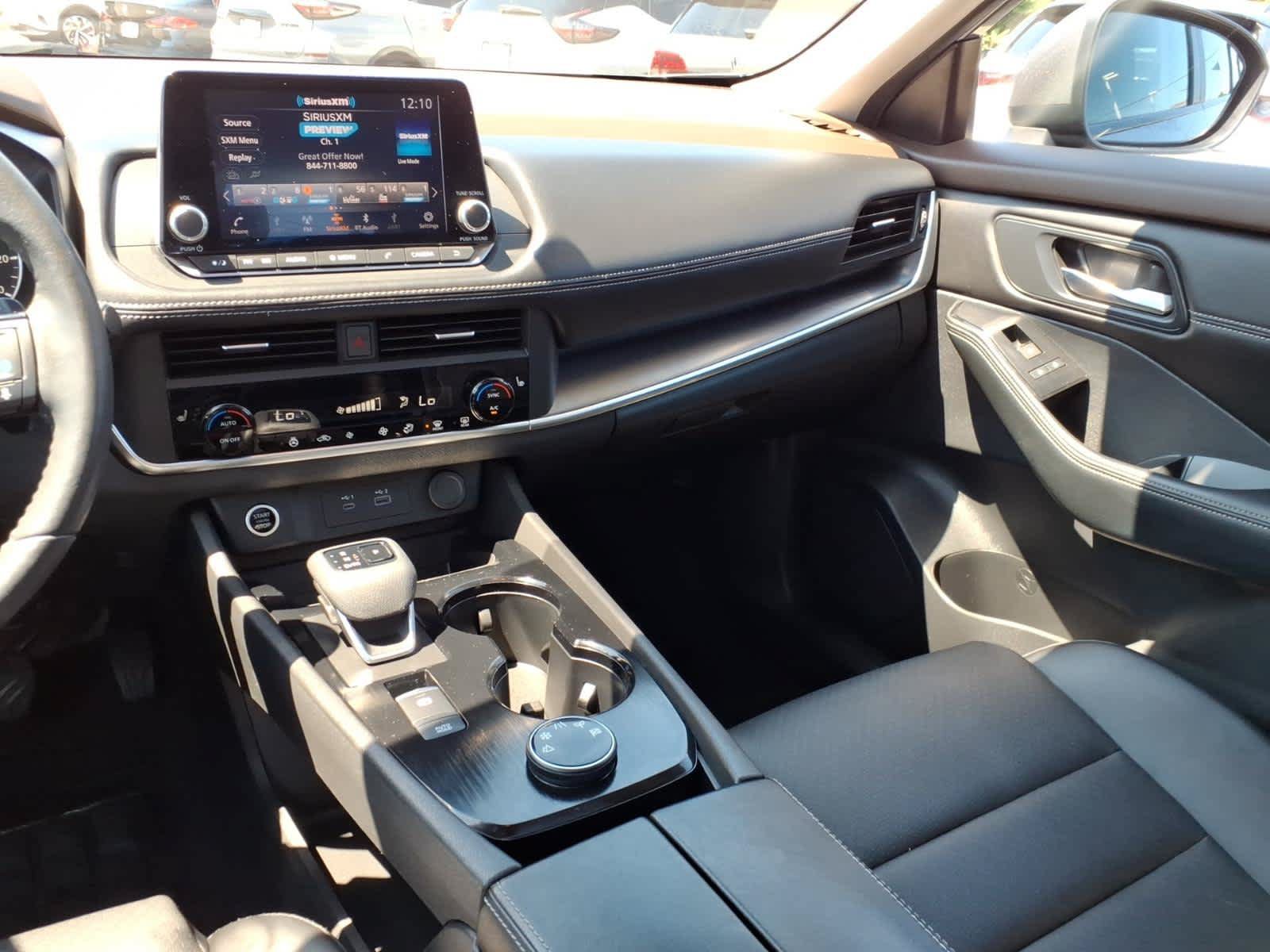 Used 2023 Nissan Rogue SV w/ SV Premium B Package AWD/4WD image 14