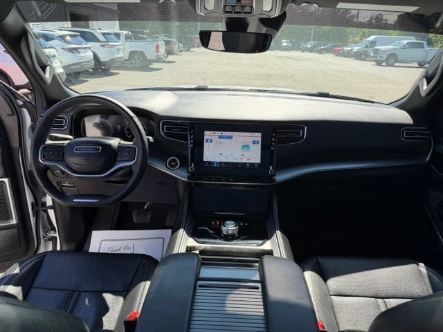Used 2024 Jeep Wagoneer Series II AWD/4WD image 2
