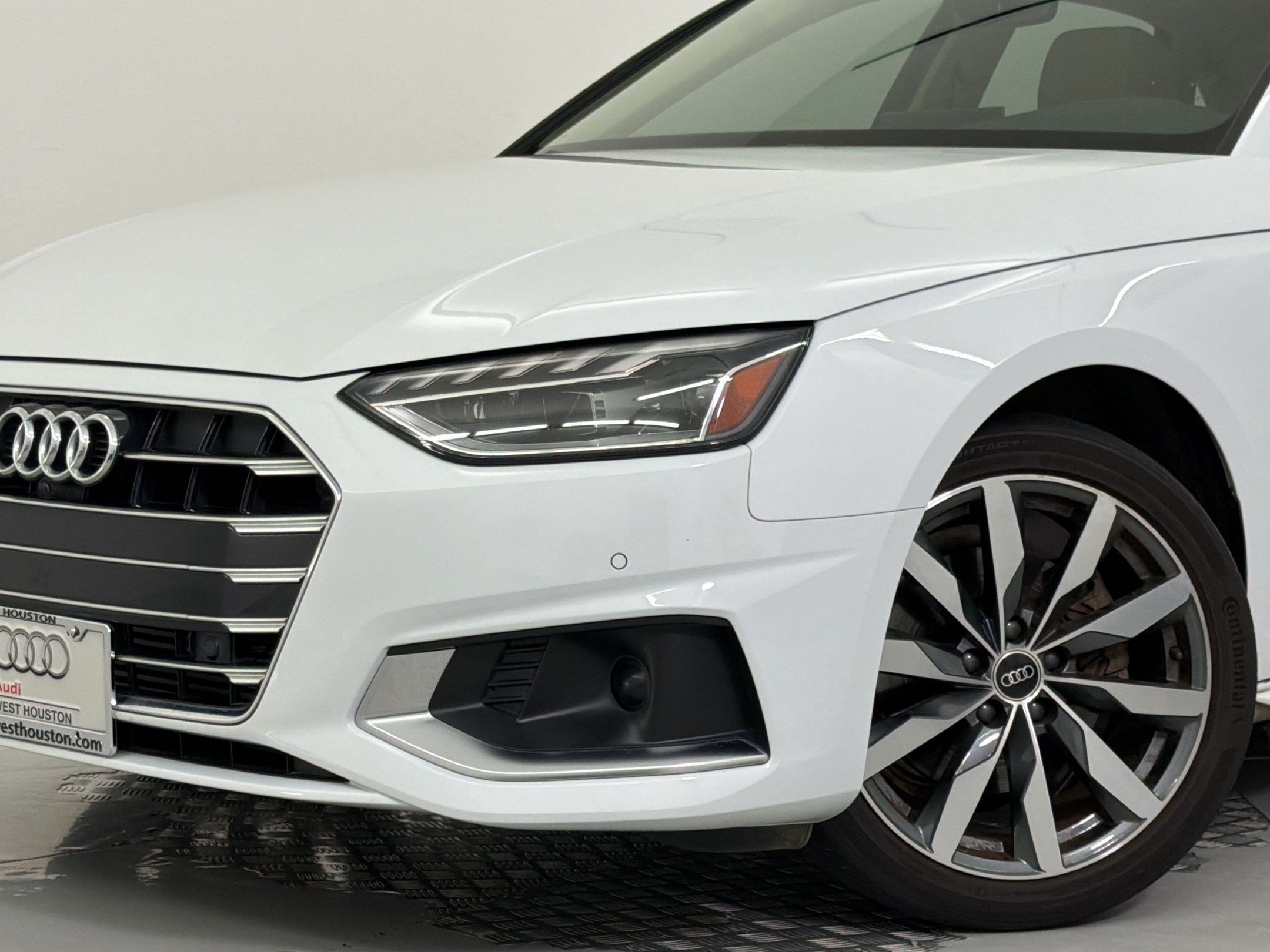 Used 2023 Audi A4 2.0T Premium Plus w/ Premium Plus Package AWD/4WD image 11