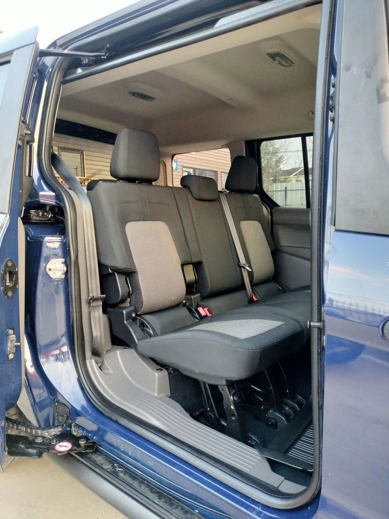 Used 2021 Ford Transit Connect XL image 31