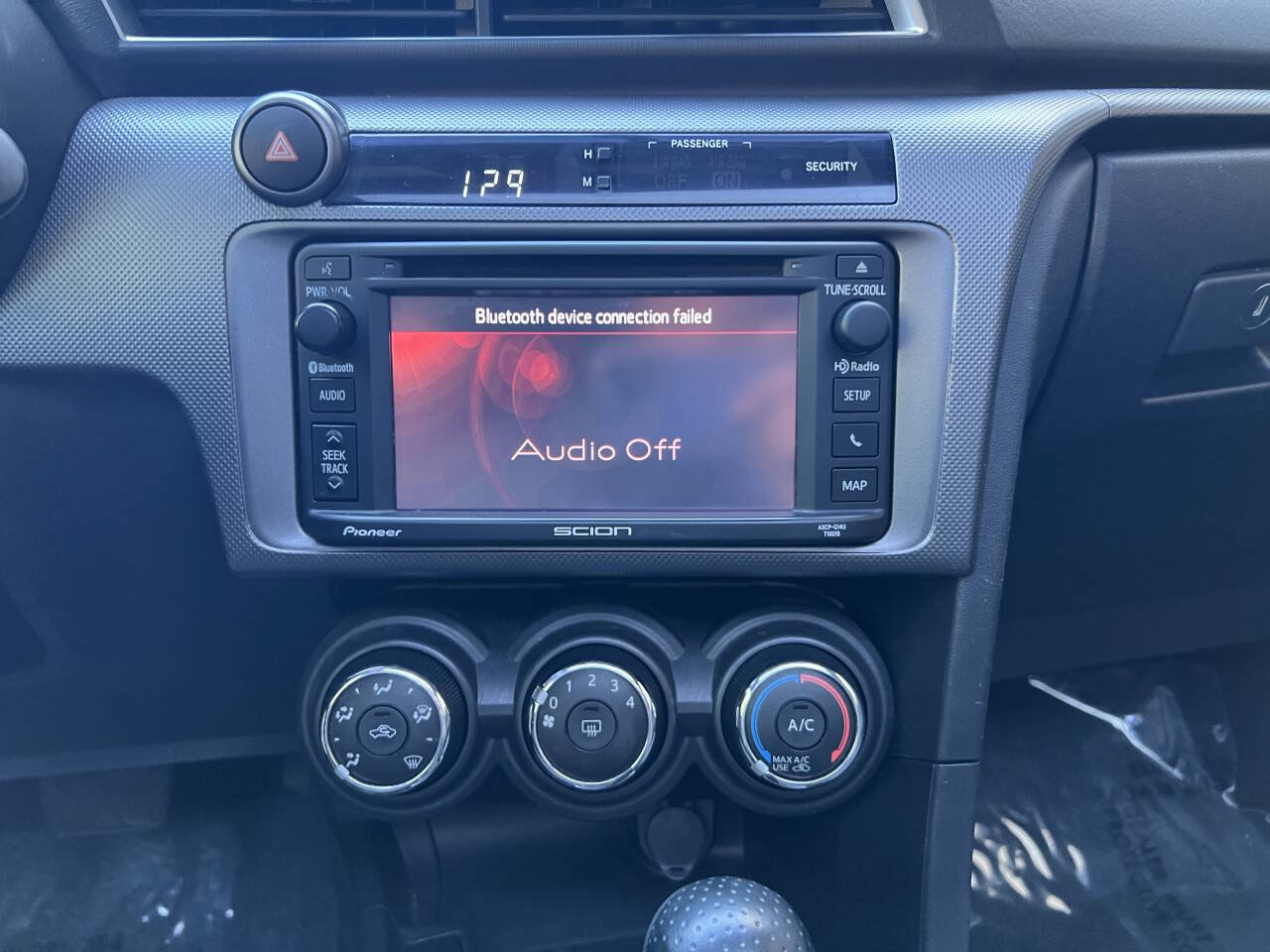Used 2015 Scion tC FWD image 17