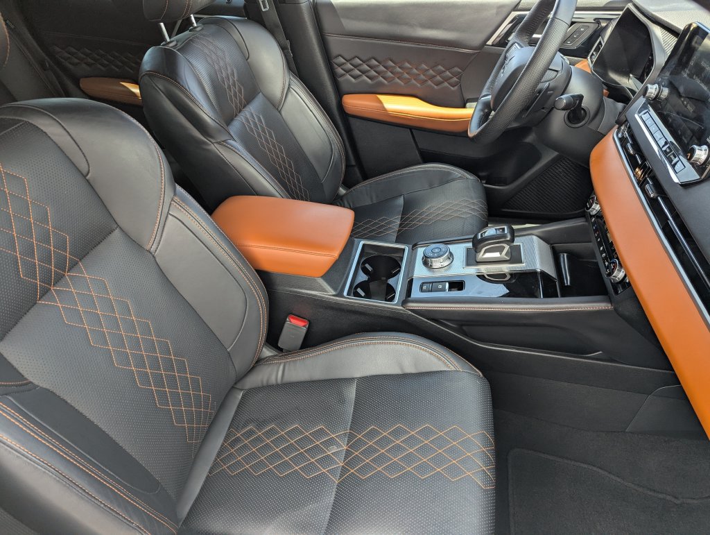 Used 2023 Mitsubishi Outlander SEL FWD image 8