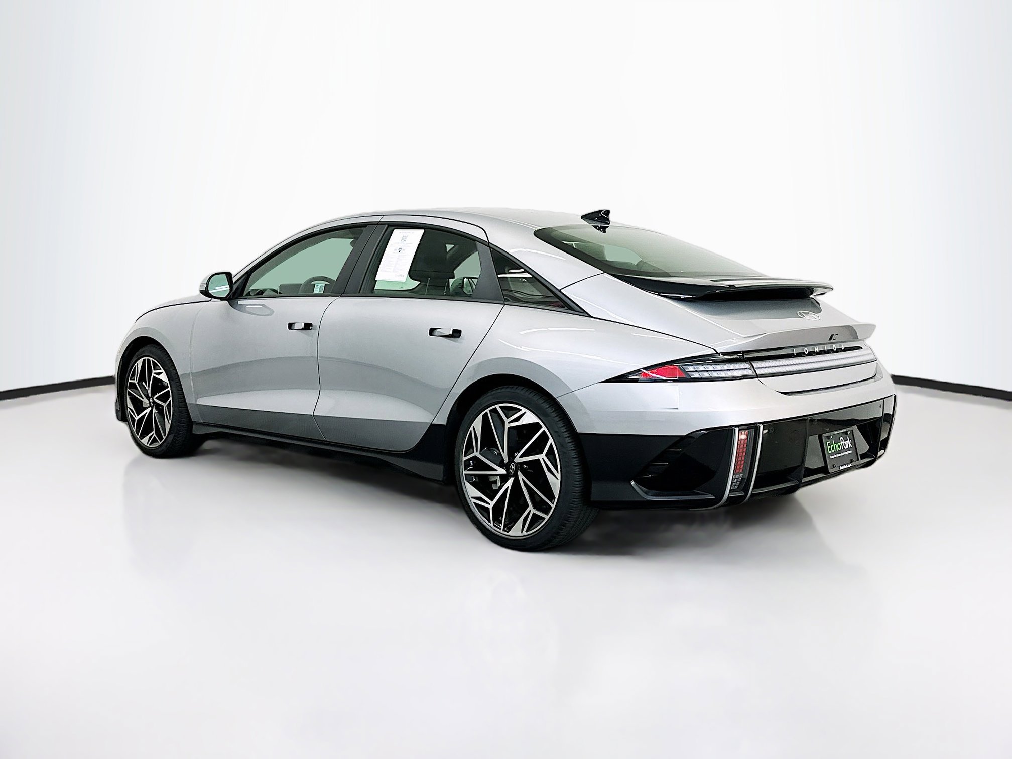 Used 2024 Hyundai Ioniq 6 SEL AWD/4WD image 5