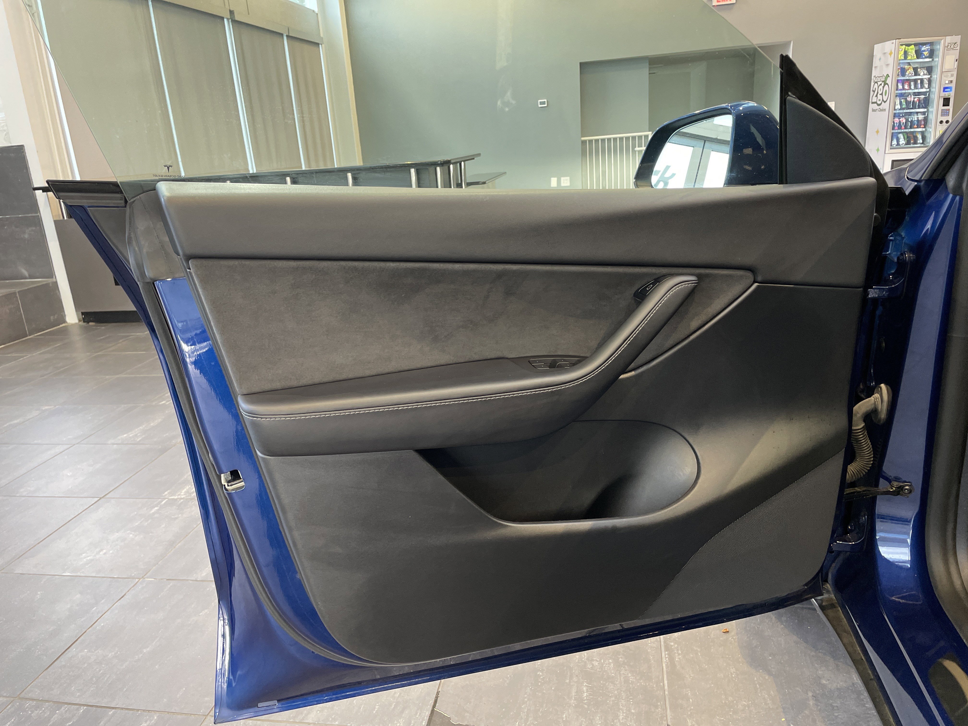 Used 2021 Tesla Model Y Long Range AWD/4WD image 14