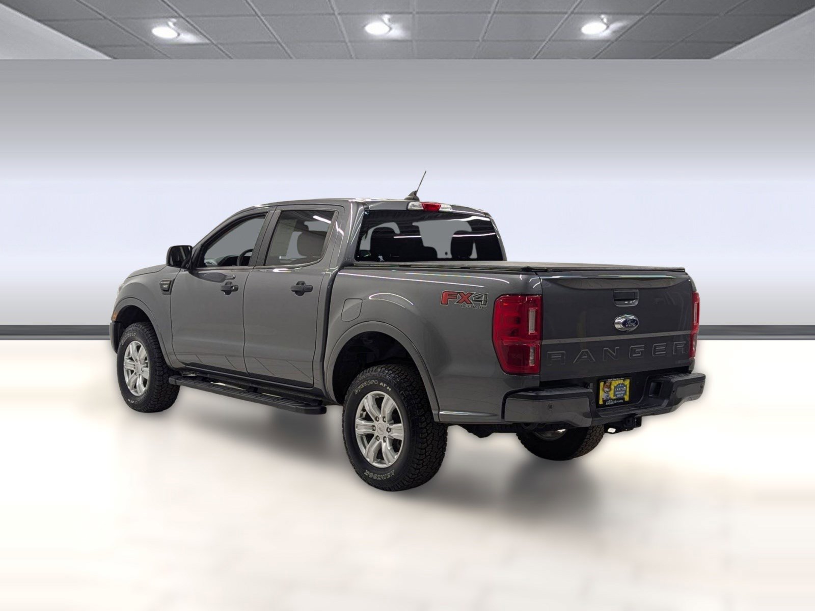 Used 2023 Ford Ranger XLT image 2