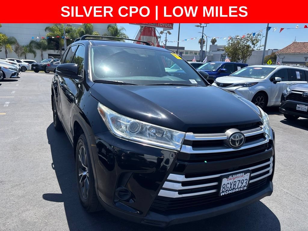 Used 2019 Toyota Highlander LE w/ Carpet Mat Package (TMS) FWD image 2