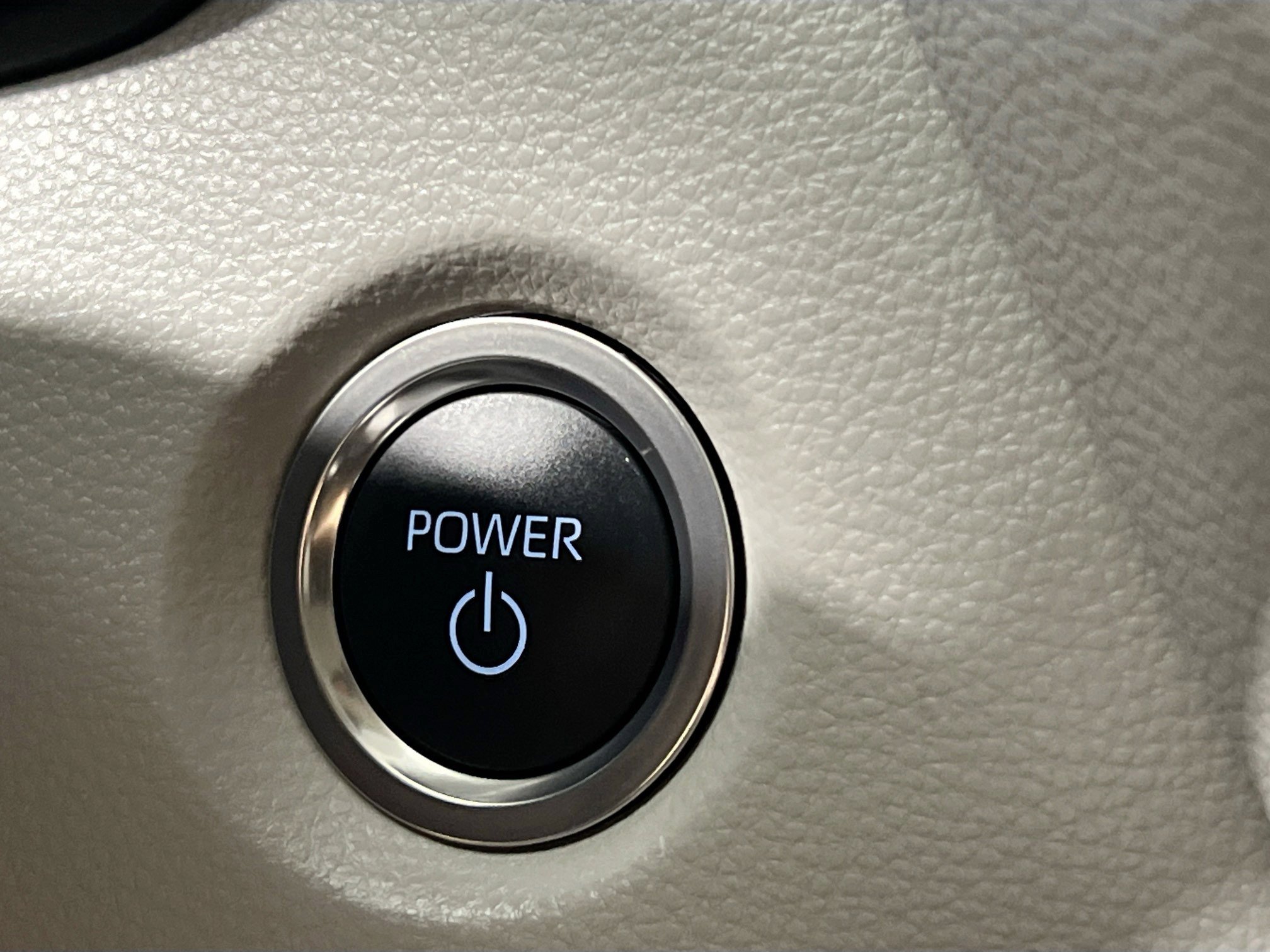 Used 2025 Toyota Corolla LE w/ Convenience Package FWD image 24