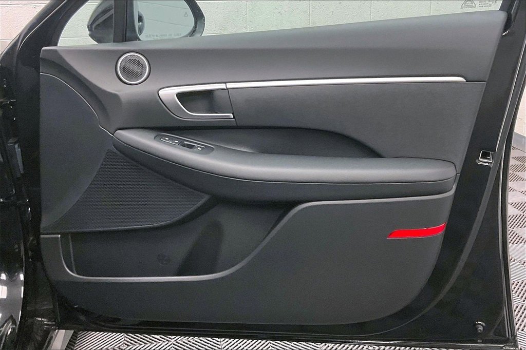 Certified 2025 Hyundai Sonata SE image 23