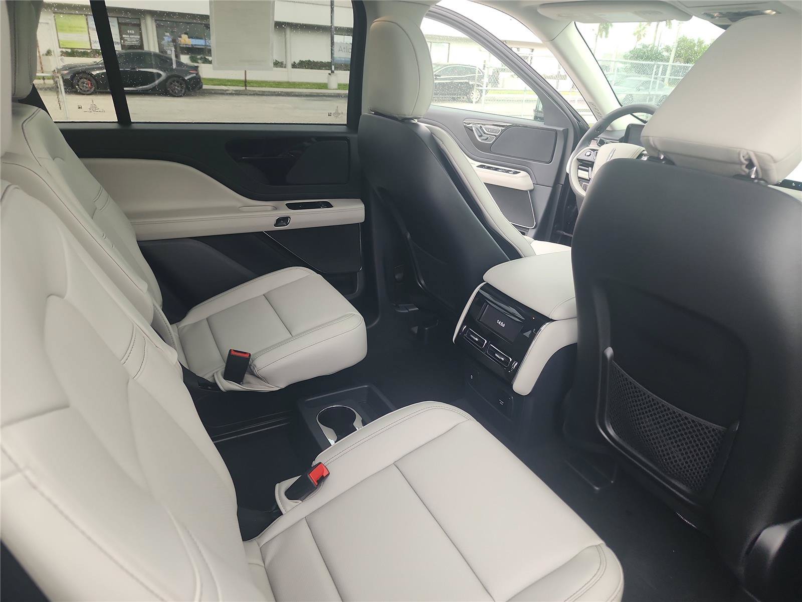 New 2026 Lincoln Aviator 2WD image 23