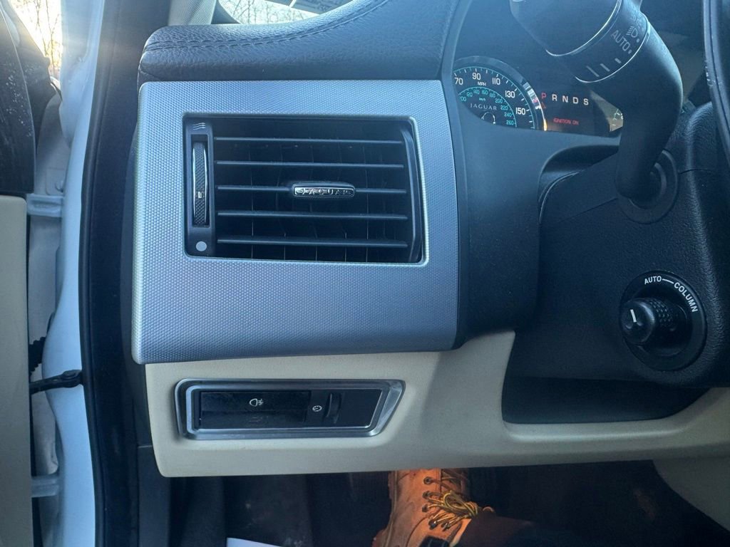 Used 2013 Jaguar XF 3.0 image 36