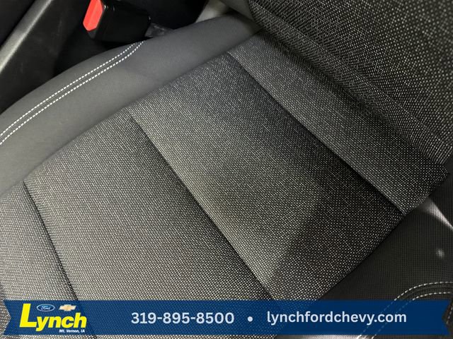 Used 2025 Chevrolet Traverse LT image 7