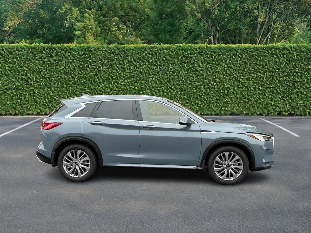 Used 2025 INFINITI QX50 Luxe image 2