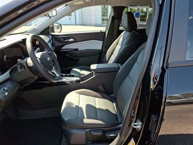 New 2026 Chevrolet Trax LT w/ LT Convenience Package FWD image 10