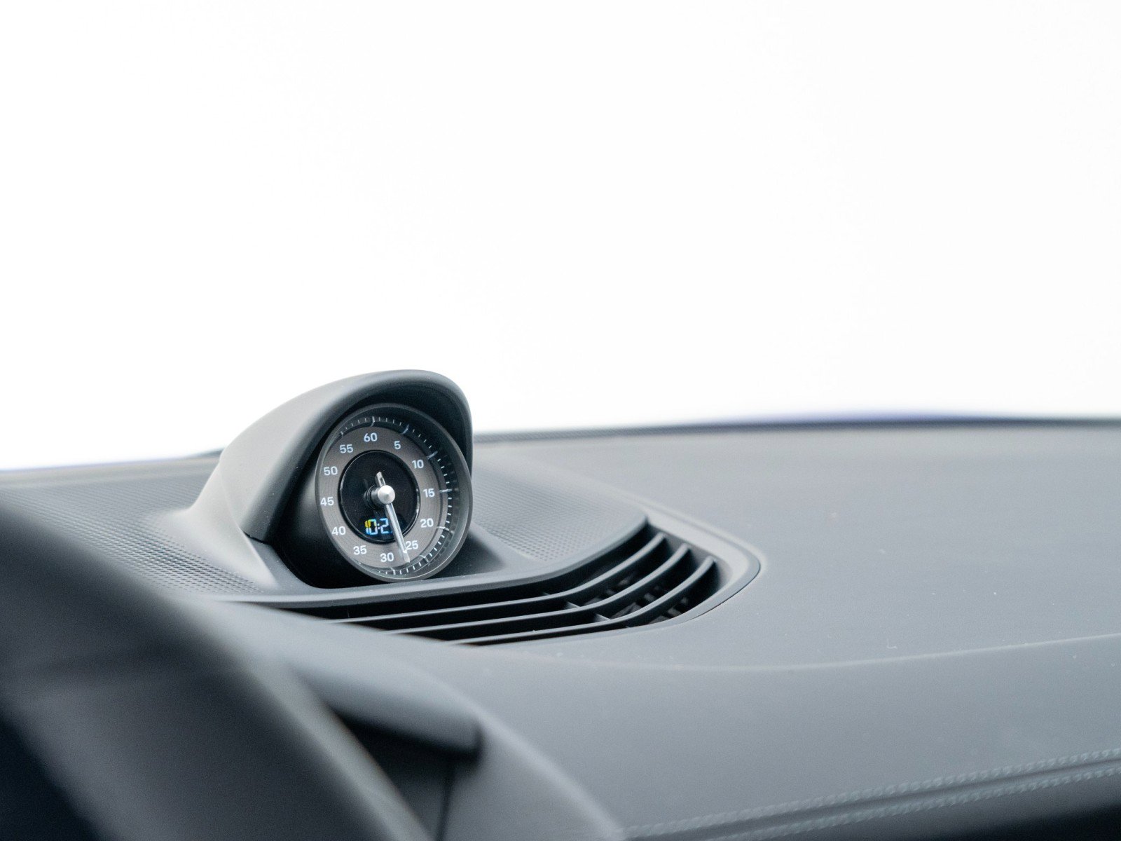 New 2026 Porsche Taycan GTS image 28