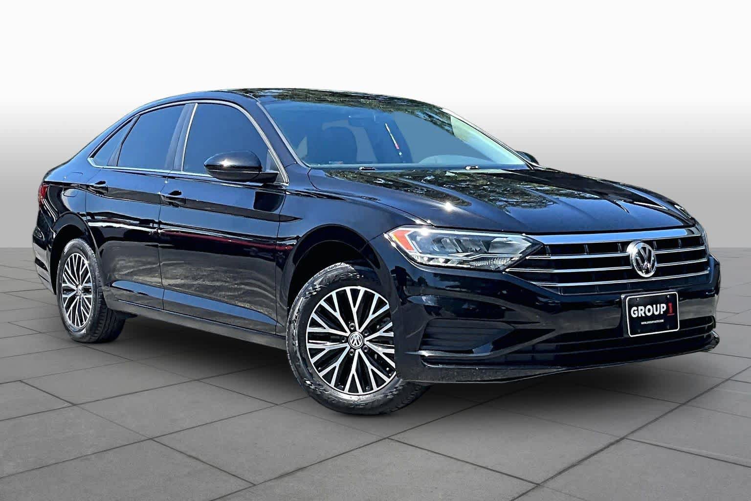 Used 2021 Volkswagen Jetta SE FWD image 3
