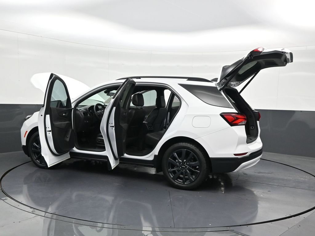 Used 2023 Chevrolet Equinox RS image 34