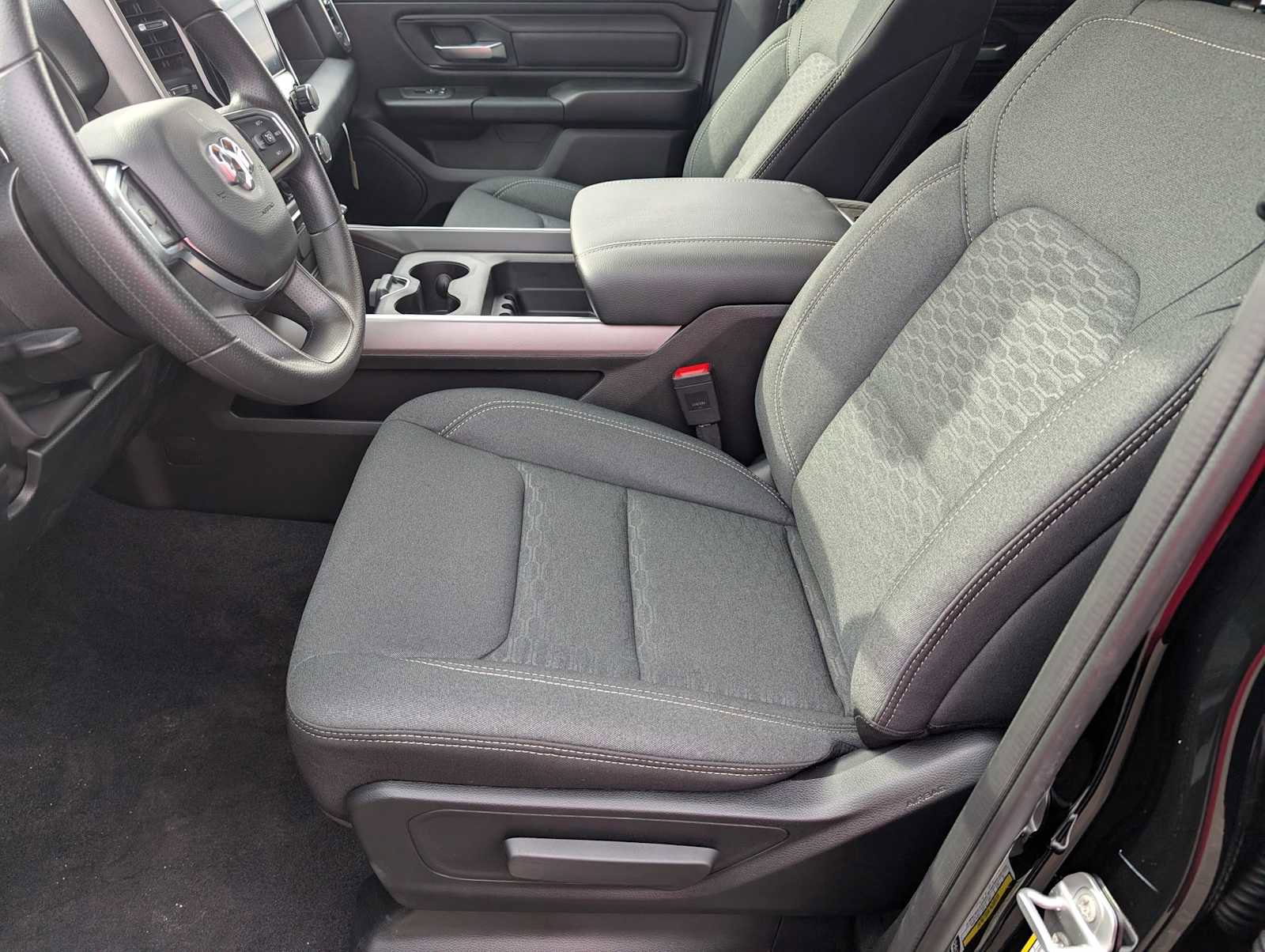 New 2026 RAM 1500 Express AWD/4WD image 9