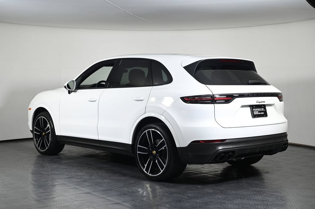 Certified 2023 Porsche Cayenne AWD/4WD image 3