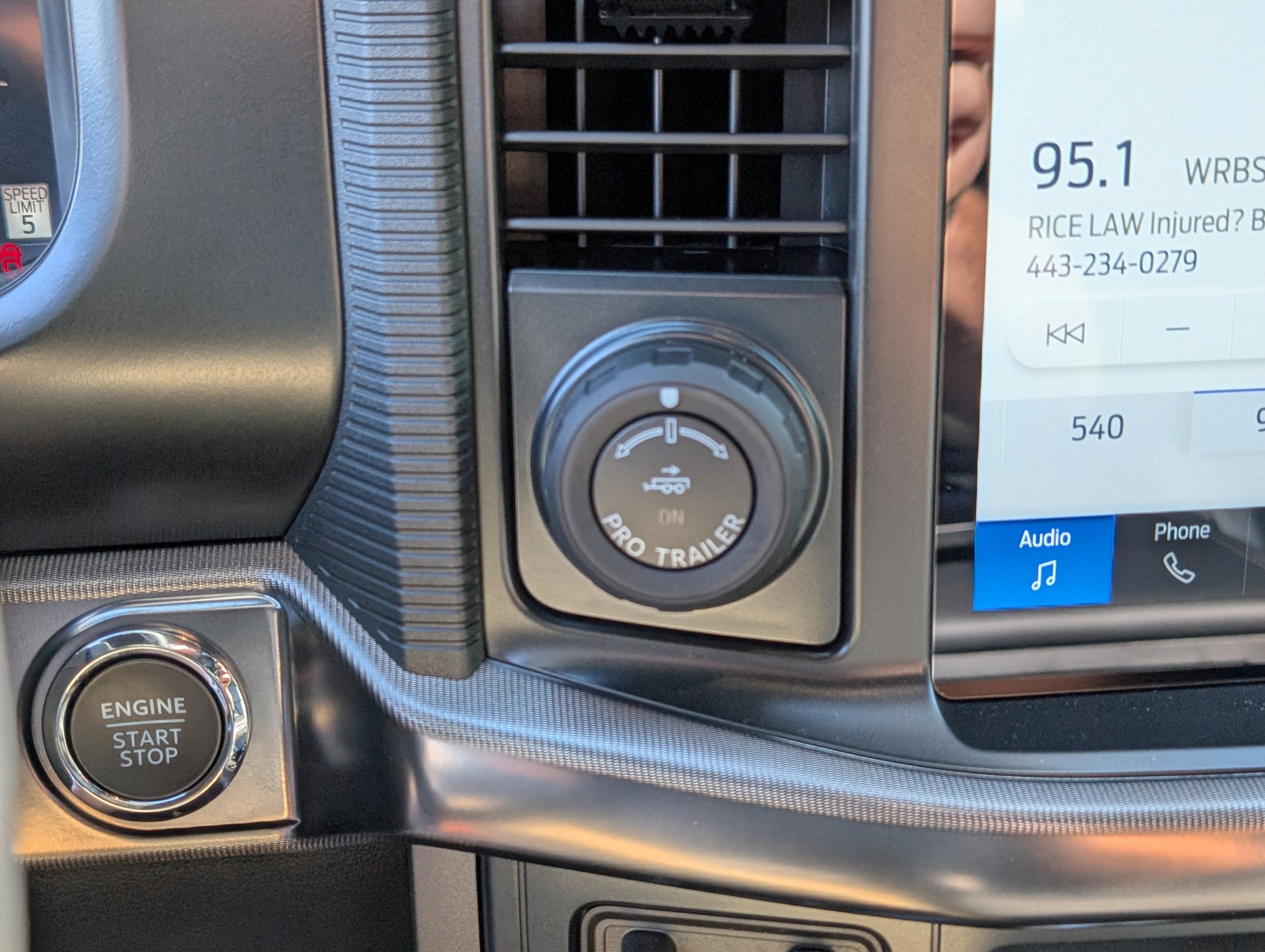 New 2025 Ford F150 Lariat w/ Equipment Group 502A High image 24