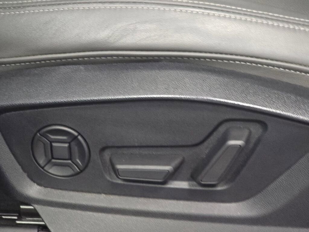 Used 2020 Audi Q8 Prestige image 37