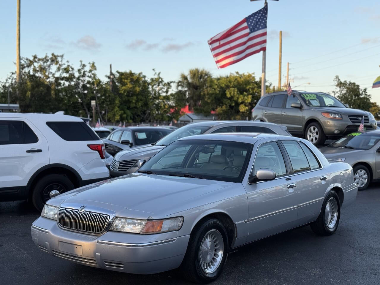 Used 2002 Mercury Grand Marquis LS image 1