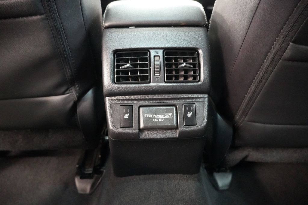Used 2018 Subaru Outback 3.6R Limited AWD/4WD image 30
