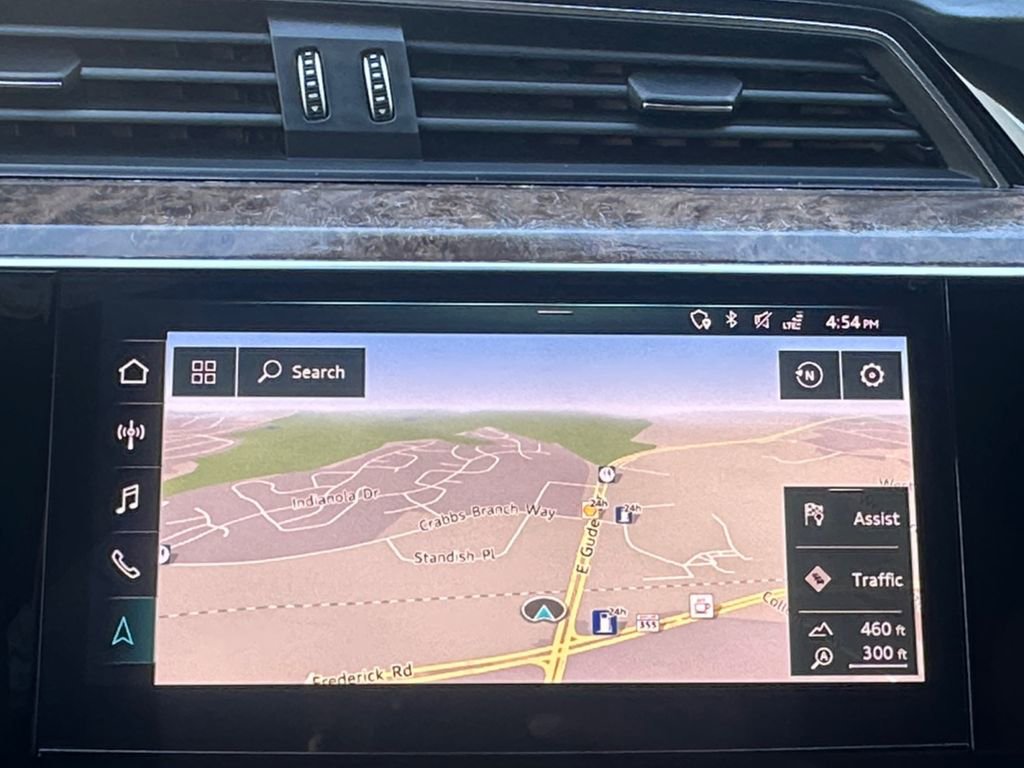 Used 2019 Audi e-tron Premium Plus image 15