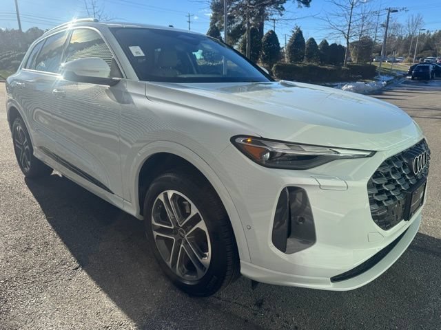Certified 2025 Audi Q5 Premium AWD/4WD image 6