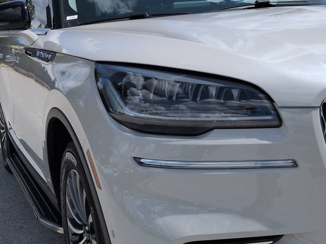 Used 2023 Lincoln Aviator Reserve w/ Equipment Group 201A AWD/4WD image 11