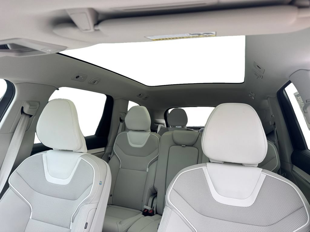 New 2026 Volvo EX90 Plus AWD/4WD image 23