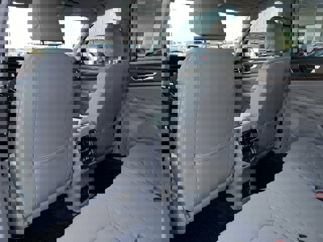 New 2026 Volkswagen Atlas SE image 24