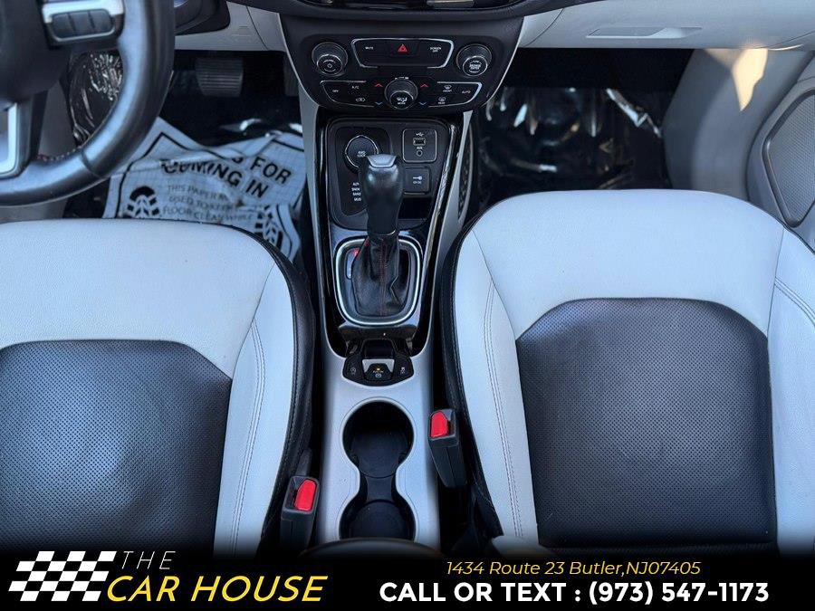 Used 2018 Jeep Compass Limited w/ Navigation Group image 32