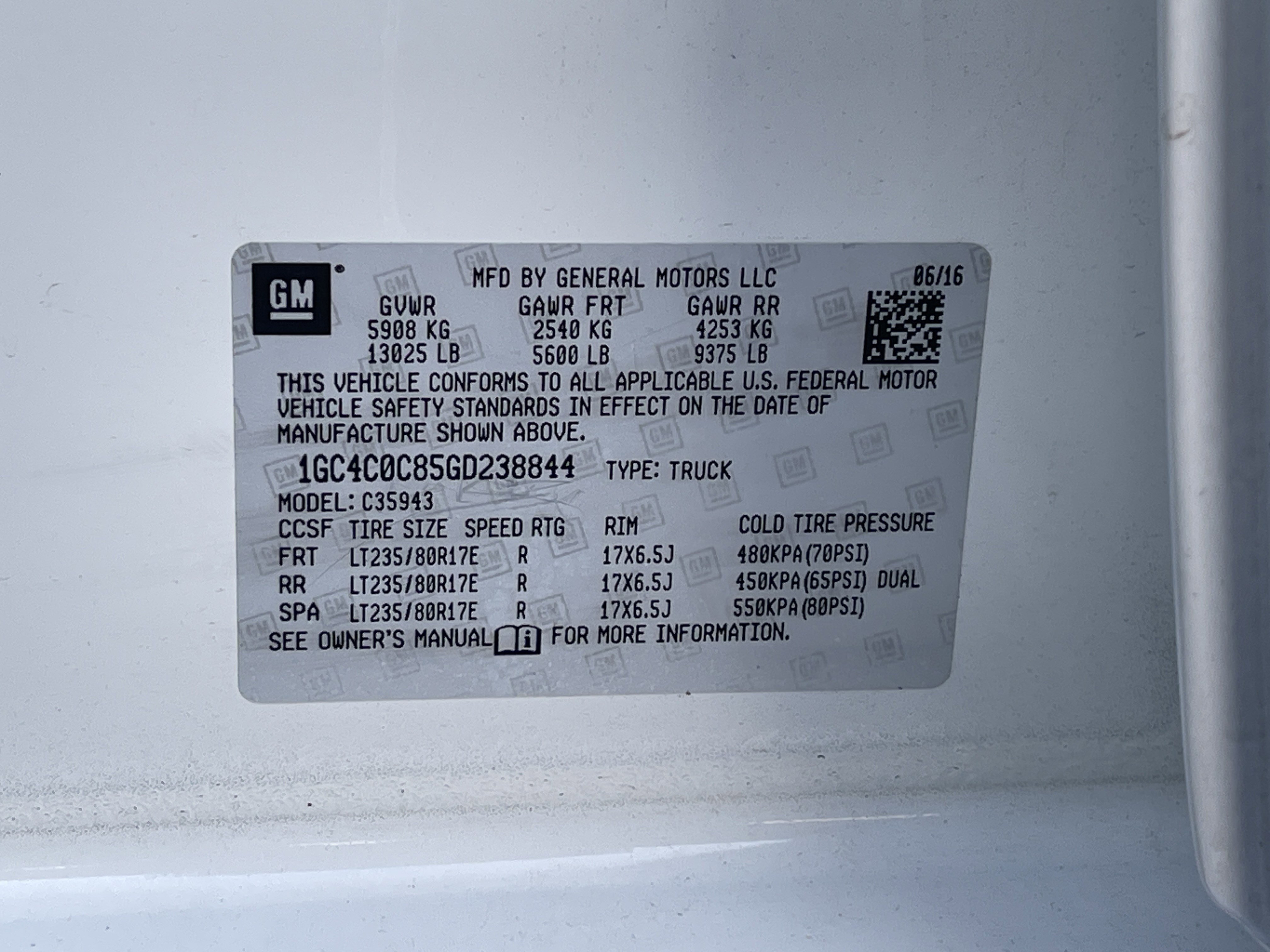 Used 2016 Chevrolet Silverado 3500 LTZ image 36