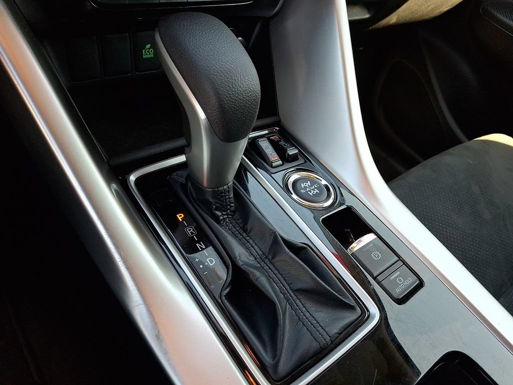 Used 2025 Mitsubishi Eclipse Cross SE AWD/4WD image 14